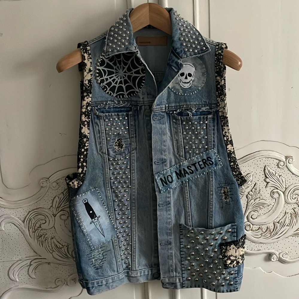 GRLFRND Jean vest in excellent condition